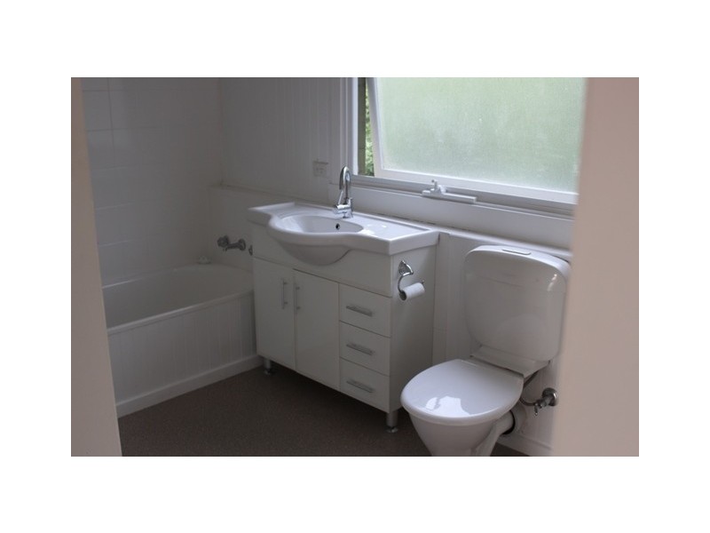 4 Heathfield Court, Newtown VIC 3220