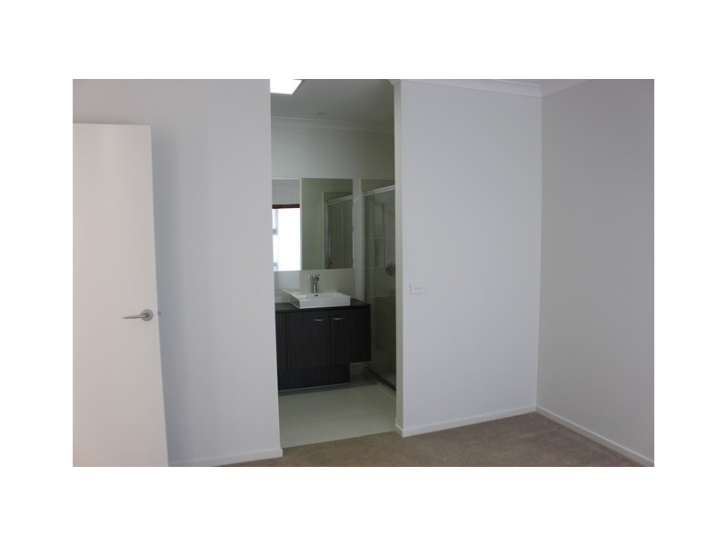 8a Yooringa Avenue, Norlane VIC 3214