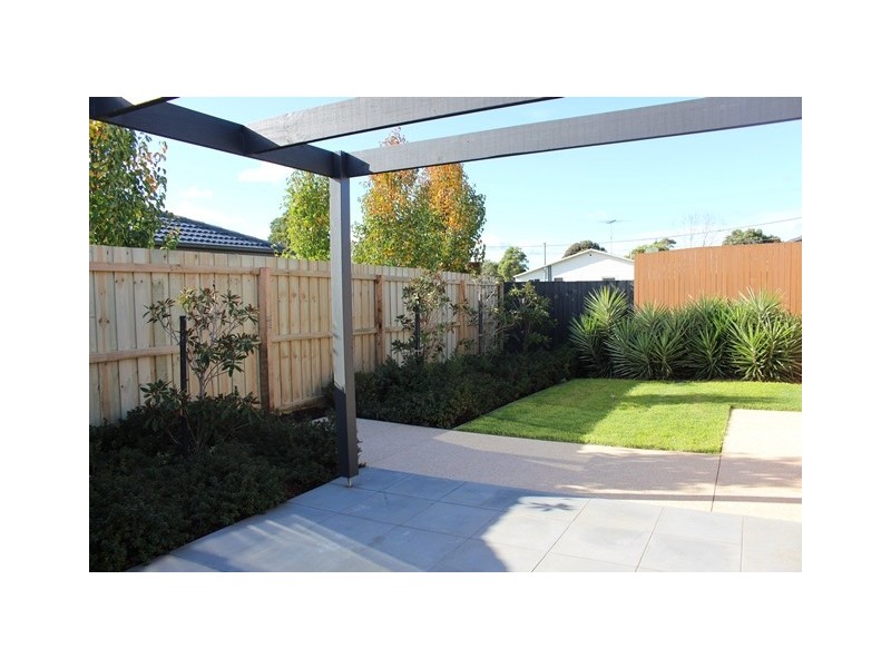 8a Yooringa Avenue, Norlane VIC 3214