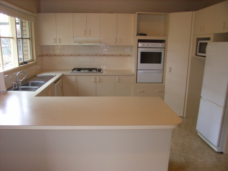 87 Wingarra Drive, Grovedale VIC 3216