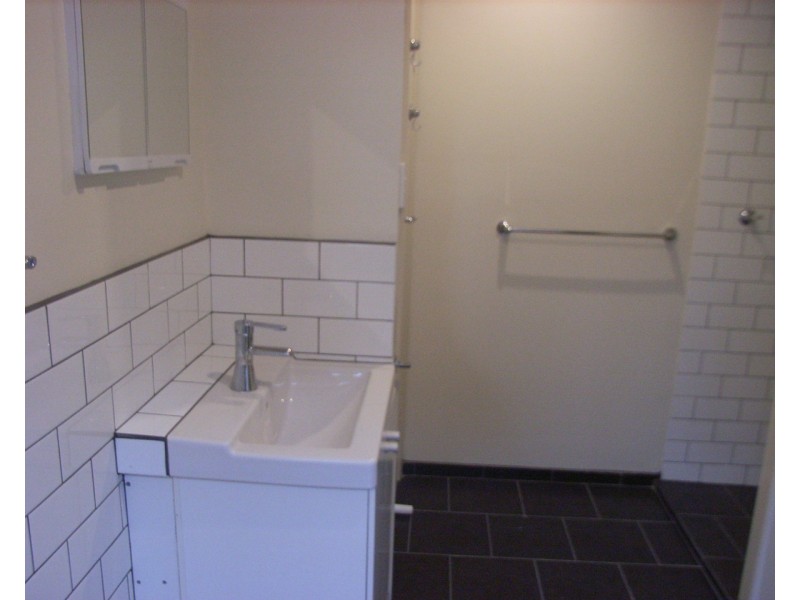 1/70 Balcombe Road, Newtown VIC 3220