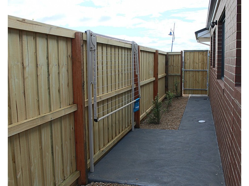 6 Miranda Crescent, St Leonards VIC 3223