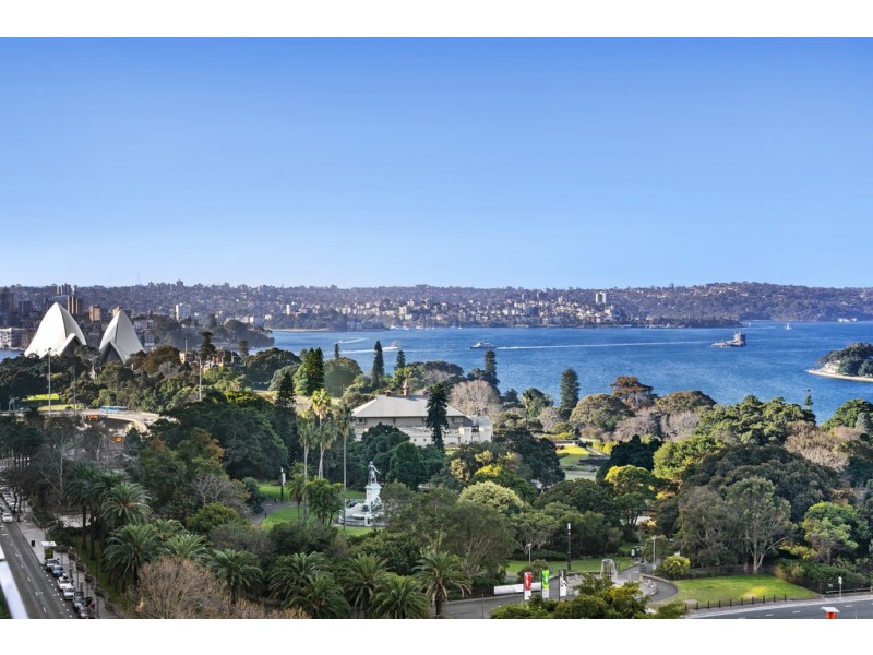 1301 / 185 Macquarie Street, Sydney NSW 2000