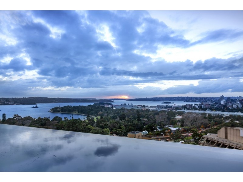 1301 / 185 Macquarie Street, Sydney NSW 2000