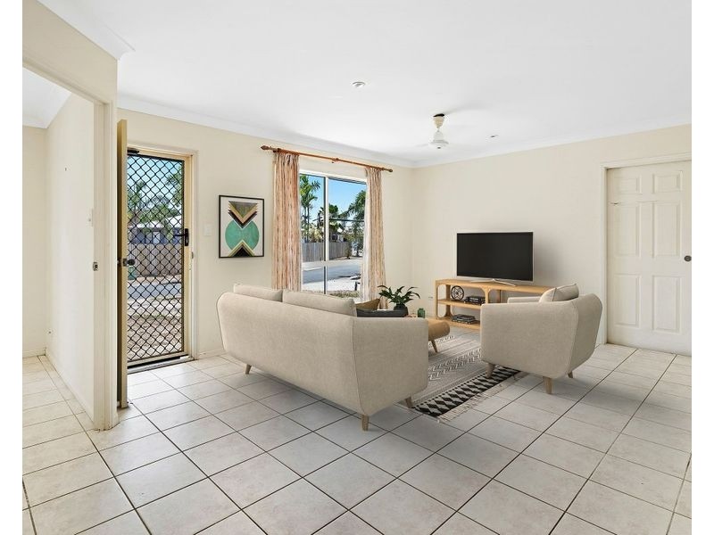 44 Banksia Court, Cannonvale QLD 4802