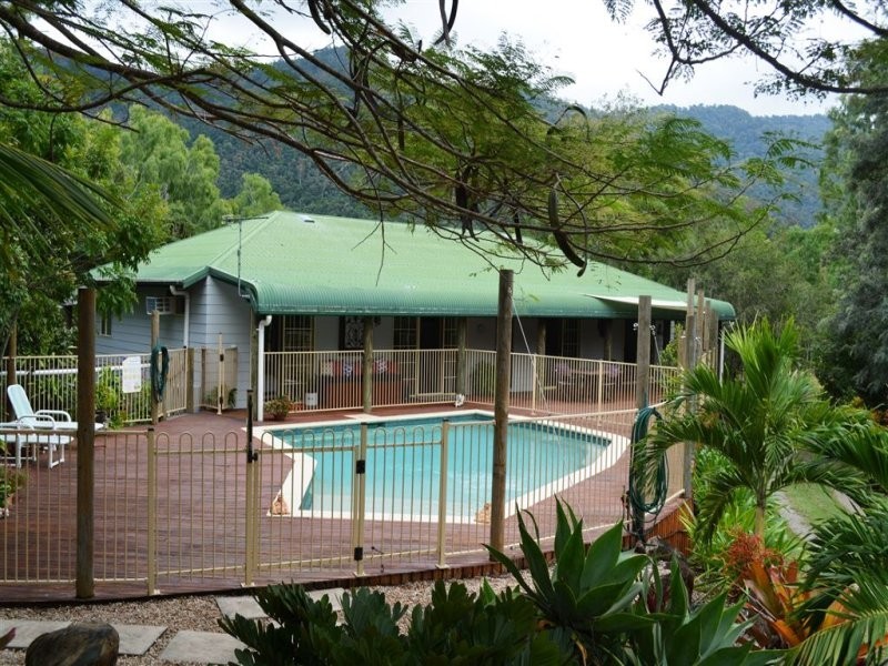 317 Sugarloaf Road, Sugarloaf QLD 4800