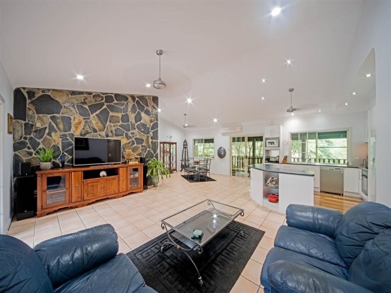 317 Sugarloaf Road, Sugarloaf QLD 4800