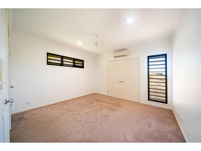 16 Parker Road, Cannonvale QLD 4802