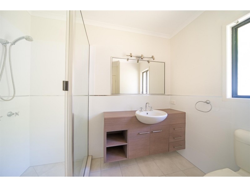 16 Parker Road, Cannonvale QLD 4802