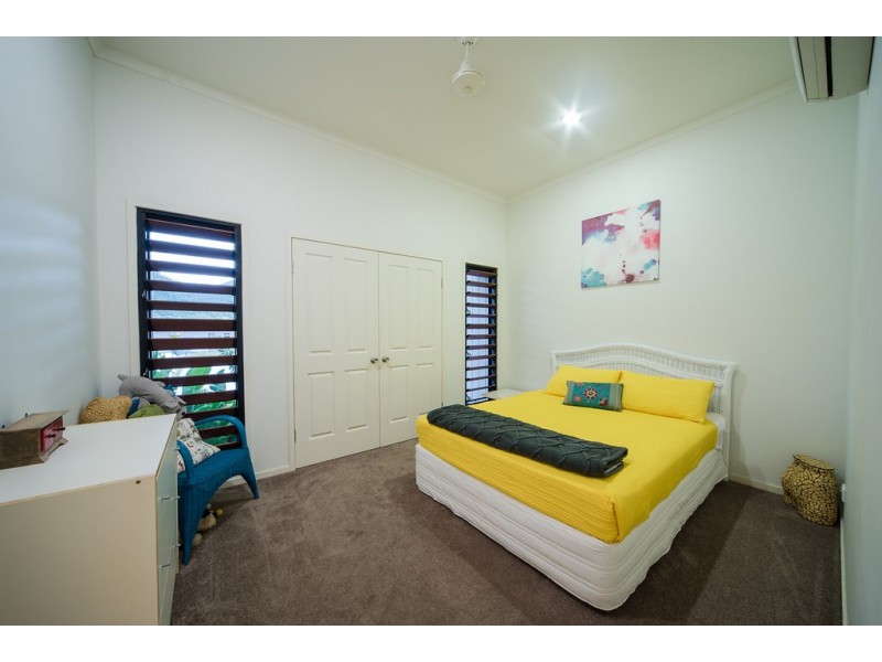 16 Parker Road, Cannonvale QLD 4802