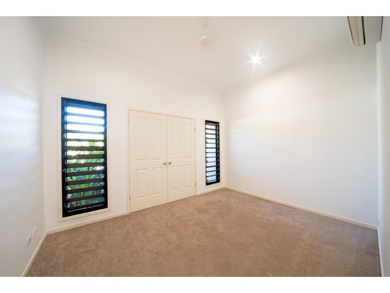 16 Parker Road, Cannonvale QLD 4802