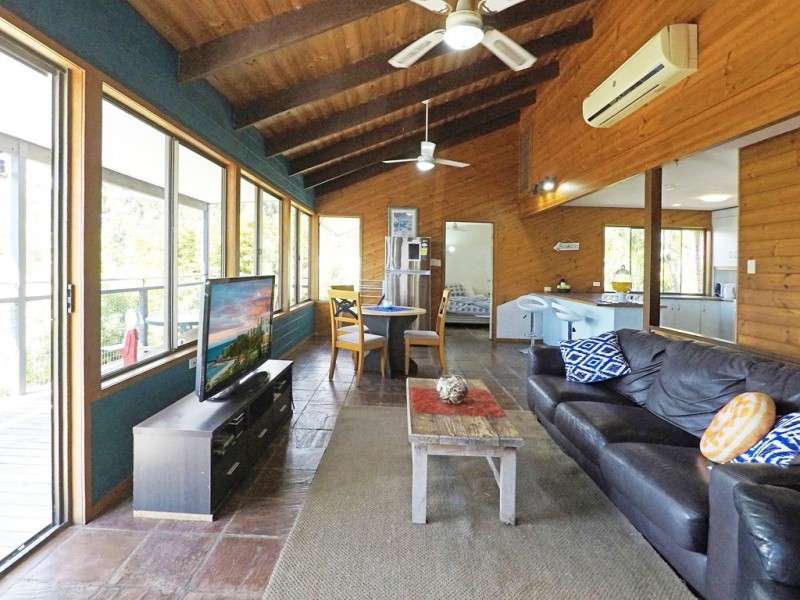 32 Waterson Way, Airlie Beach QLD 4802