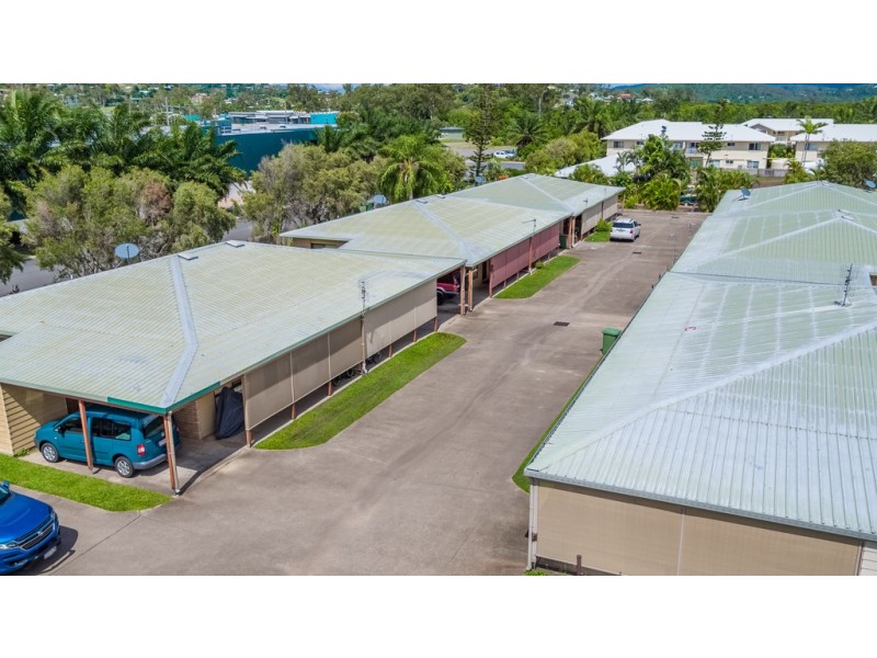 12 Pandanus Drive, Cannonvale QLD 4802