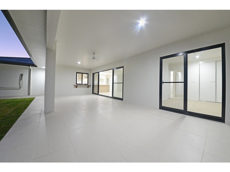 21 (Lot 115) Stanley Drive, Cannonvale QLD 4802