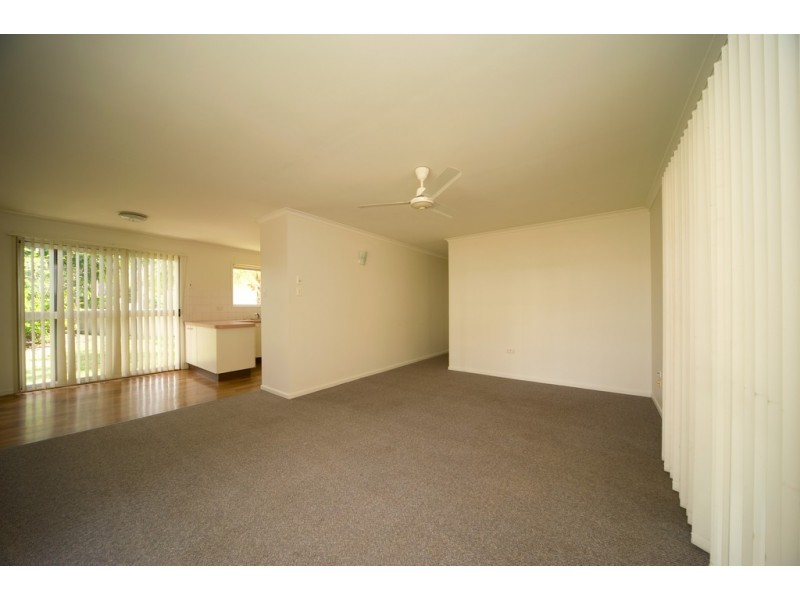 48 Manooka Drive, Cannonvale QLD 4802