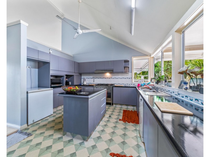 55 Valley Drive, Cannonvale QLD 4802