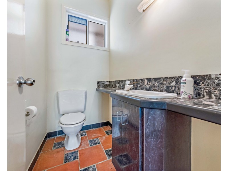 55 Valley Drive, Cannonvale QLD 4802