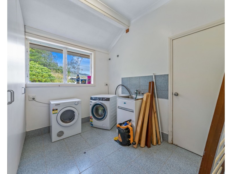 55 Valley Drive, Cannonvale QLD 4802