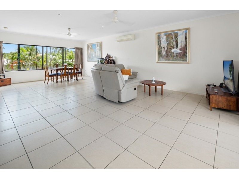44 Abell Road, Cannonvale QLD 4802