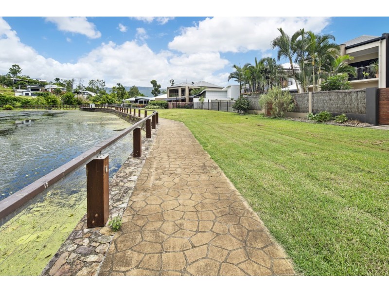 44 Abell Road, Cannonvale QLD 4802