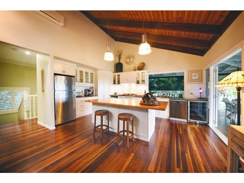 59 Eshelby Drive, Cannonvale QLD 4802
