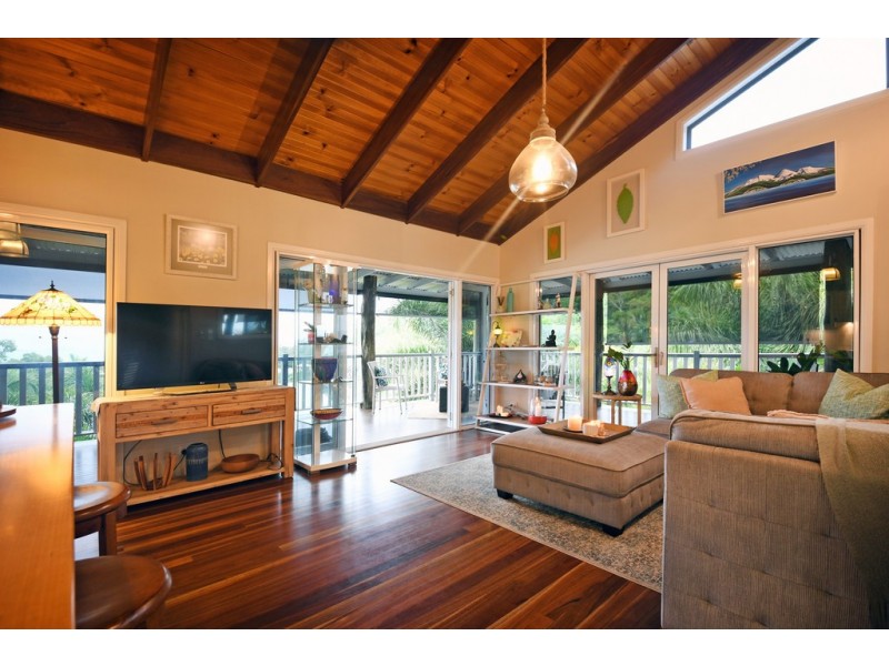 59 Eshelby Drive, Cannonvale QLD 4802