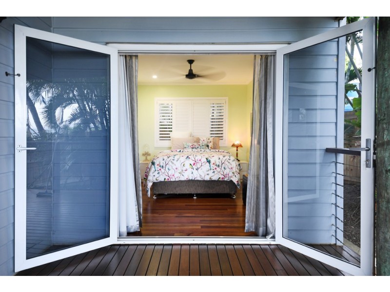 59 Eshelby Drive, Cannonvale QLD 4802