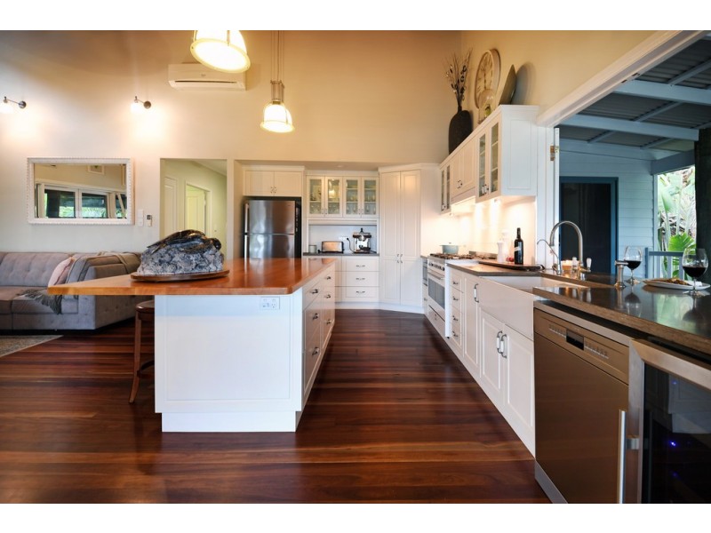 59 Eshelby Drive, Cannonvale QLD 4802