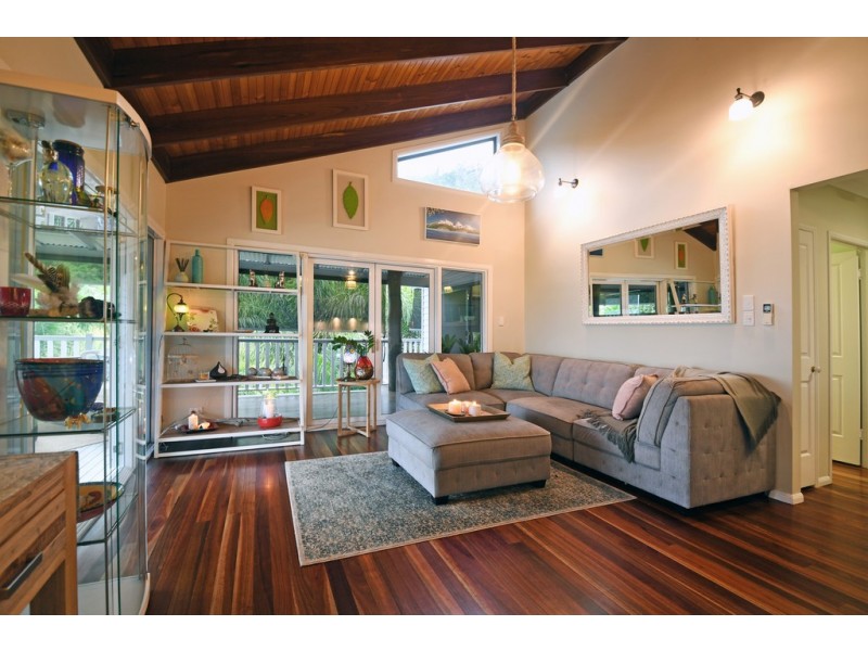 59 Eshelby Drive, Cannonvale QLD 4802