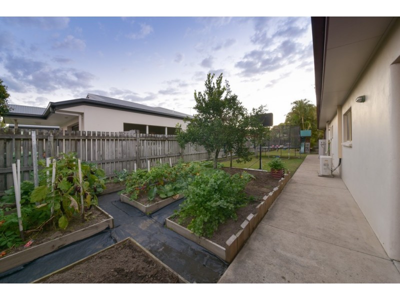 42 Rose Street, Proserpine QLD 4800