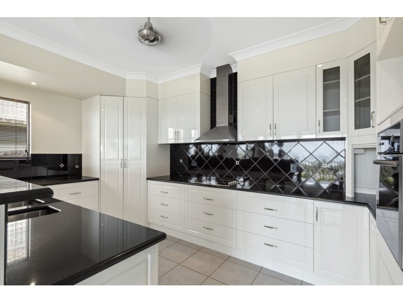 42 Country Road, Cannonvale QLD 4802