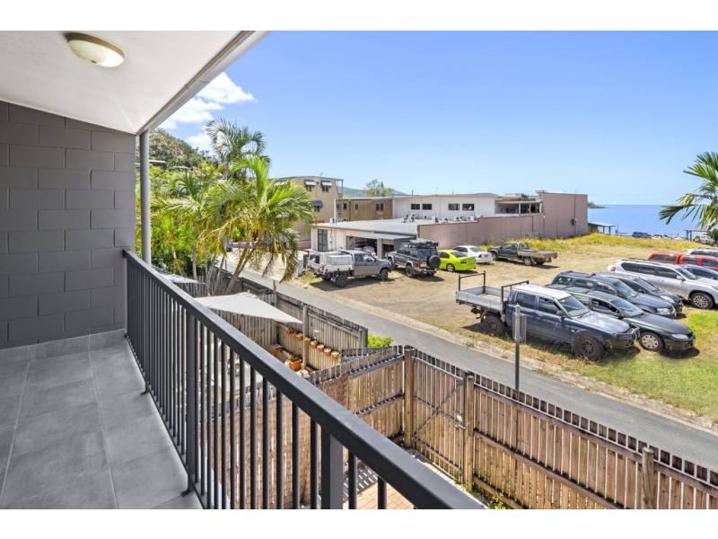 3/9 Salmon Street, Cannonvale QLD 4802