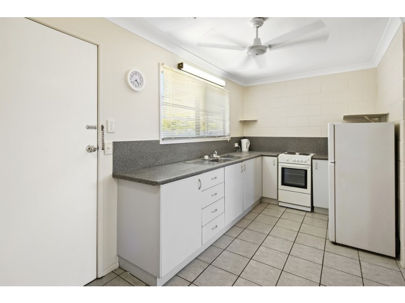 3/9 Salmon Street, Cannonvale QLD 4802