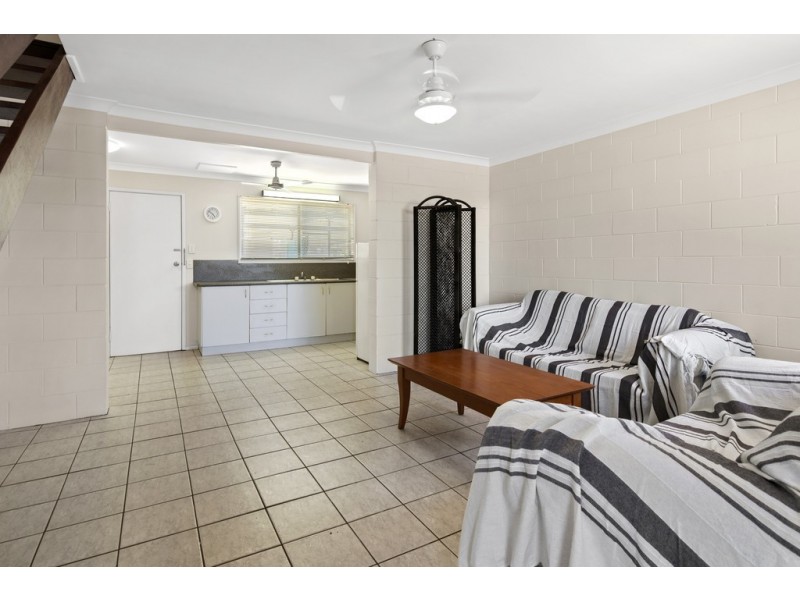 3/9 Salmon Street, Cannonvale QLD 4802