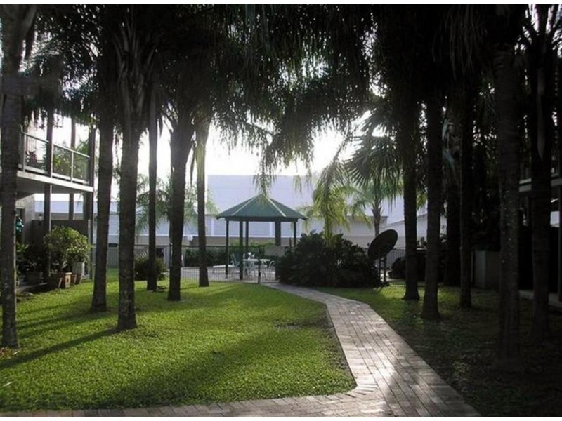 3A/10 Island Drive, Cannonvale QLD 4802