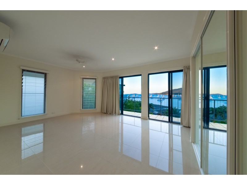 2/16 Broadwater Avenue, Airlie Beach QLD 4802