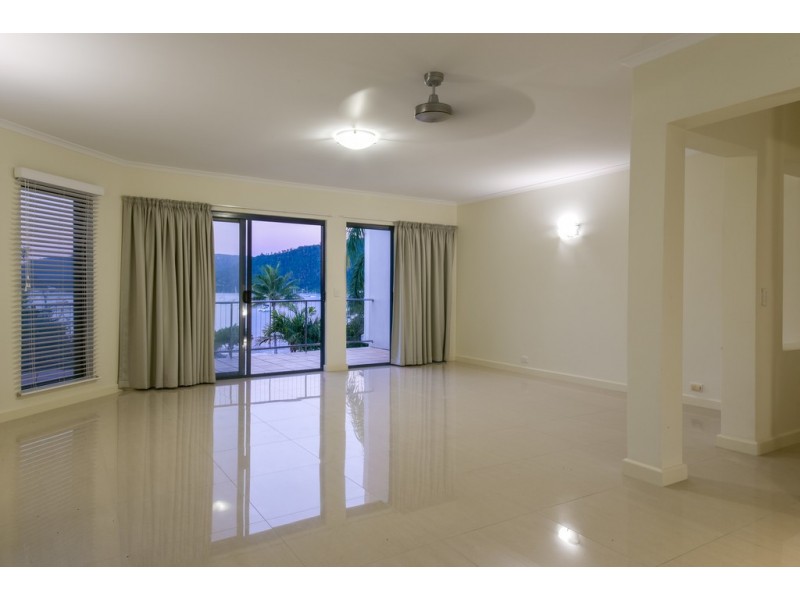 2/16 Broadwater Avenue, Airlie Beach QLD 4802