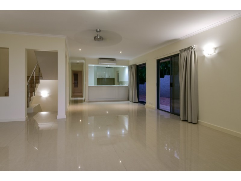 2/16 Broadwater Avenue, Airlie Beach QLD 4802