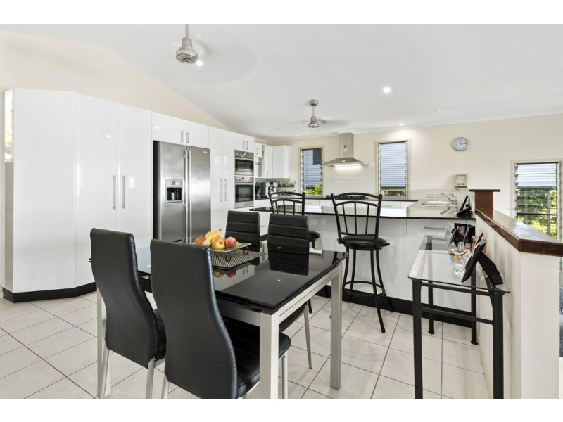 14 Nara Avenue, Airlie Beach QLD 4802