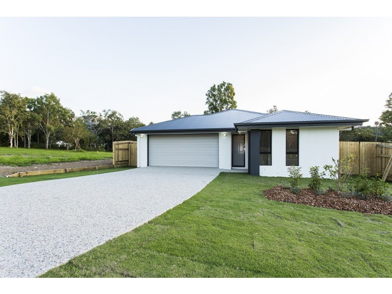 44 Trader Crescent, Cannonvale QLD 4802