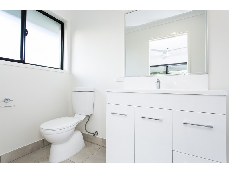 44 Trader Crescent, Cannonvale QLD 4802