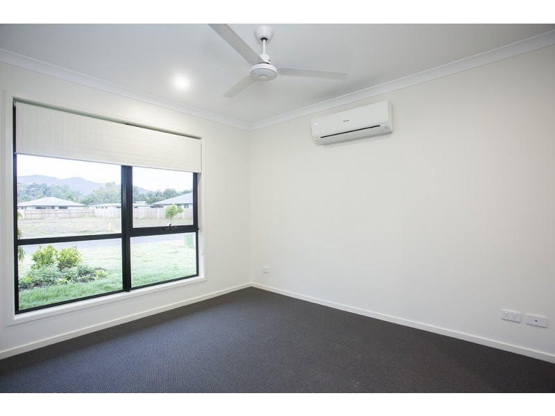 51 macarthur Drive, Cannonvale QLD 4802