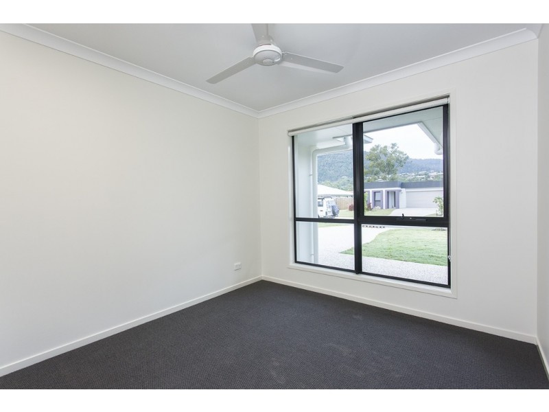 51 macarthur Drive, Cannonvale QLD 4802