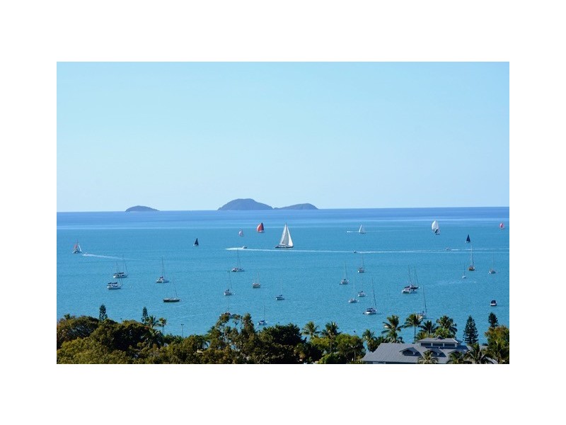 14 Stonehaven Court, Airlie Beach QLD 4802