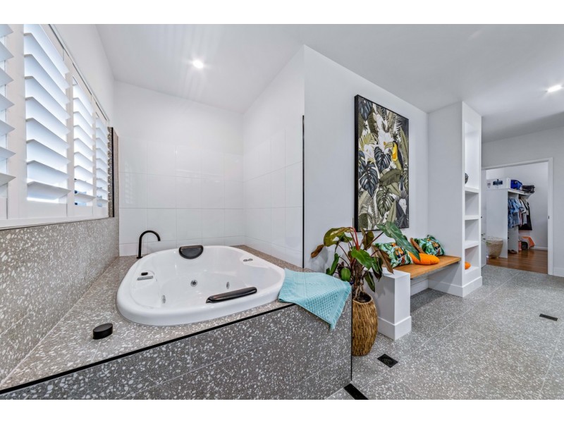 14 Stonehaven Court, Airlie Beach QLD 4802