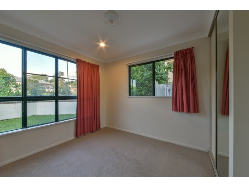 32 Valley Drive, Cannonvale QLD 4802