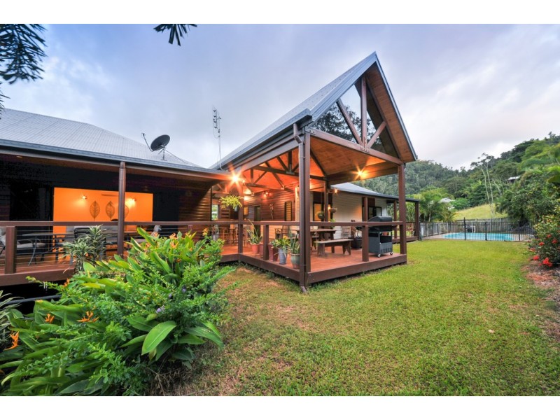 9 Pepperberry Lane, Cannon Valley QLD 4800