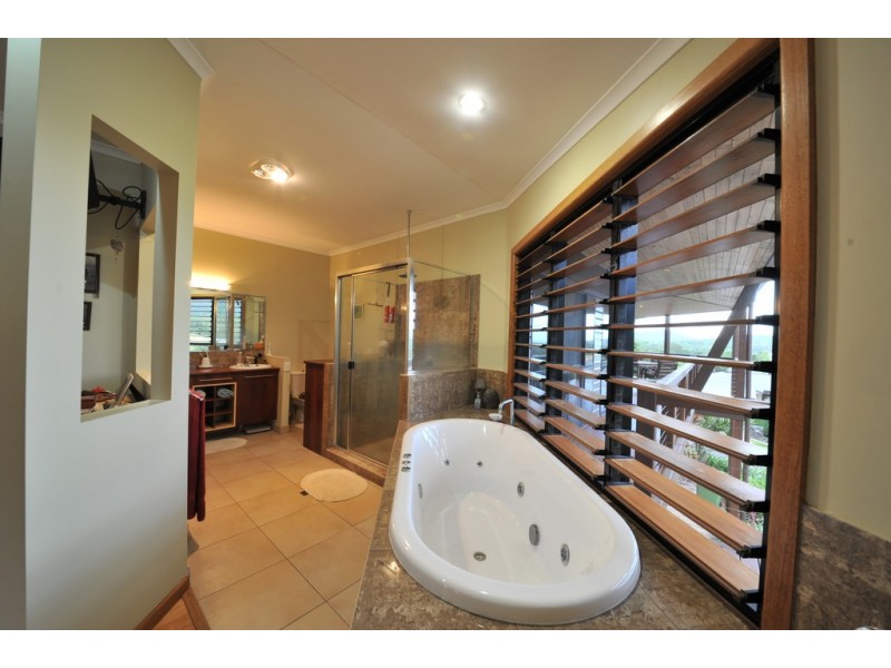 9 Pepperberry Lane, Cannon Valley QLD 4800