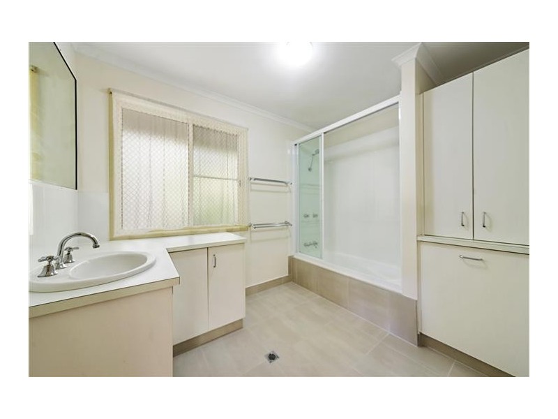 32 Grace Avenue, Cannonvale QLD 4802