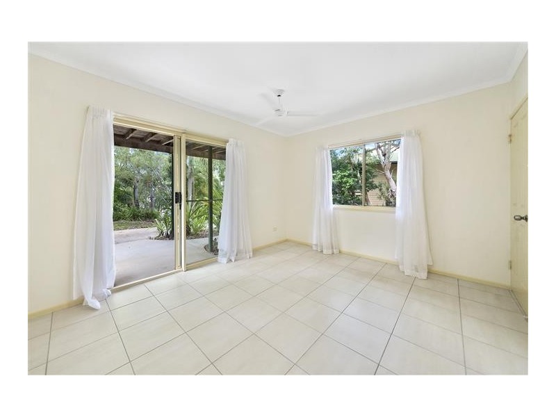 32 Grace Avenue, Cannonvale QLD 4802